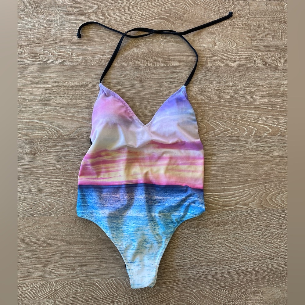 VS PINK Sunset One Piece Swimsuit (Never Worn) - Size S